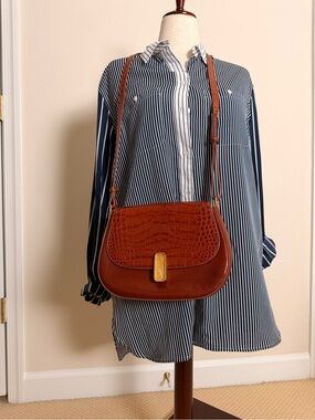 Vintage Brahmin Brown Croc Embossed Leather Crossbody Saddle Bag